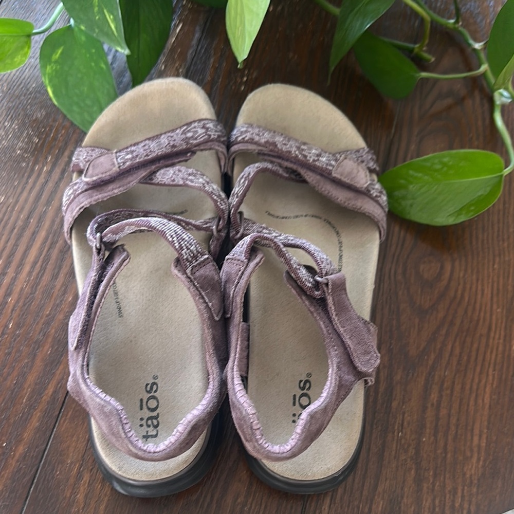 Taos Footwear Purple Comfort Sandals with Adjustable Fit